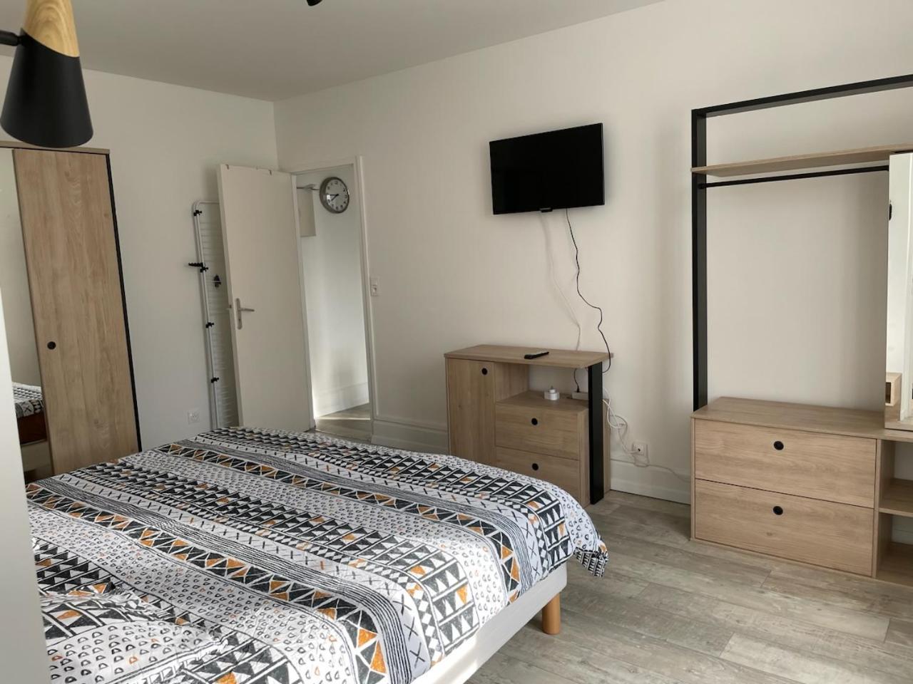 Appart Meuble 45M2 Calme Et Lumineux Au Continental Виттель Экстерьер фото